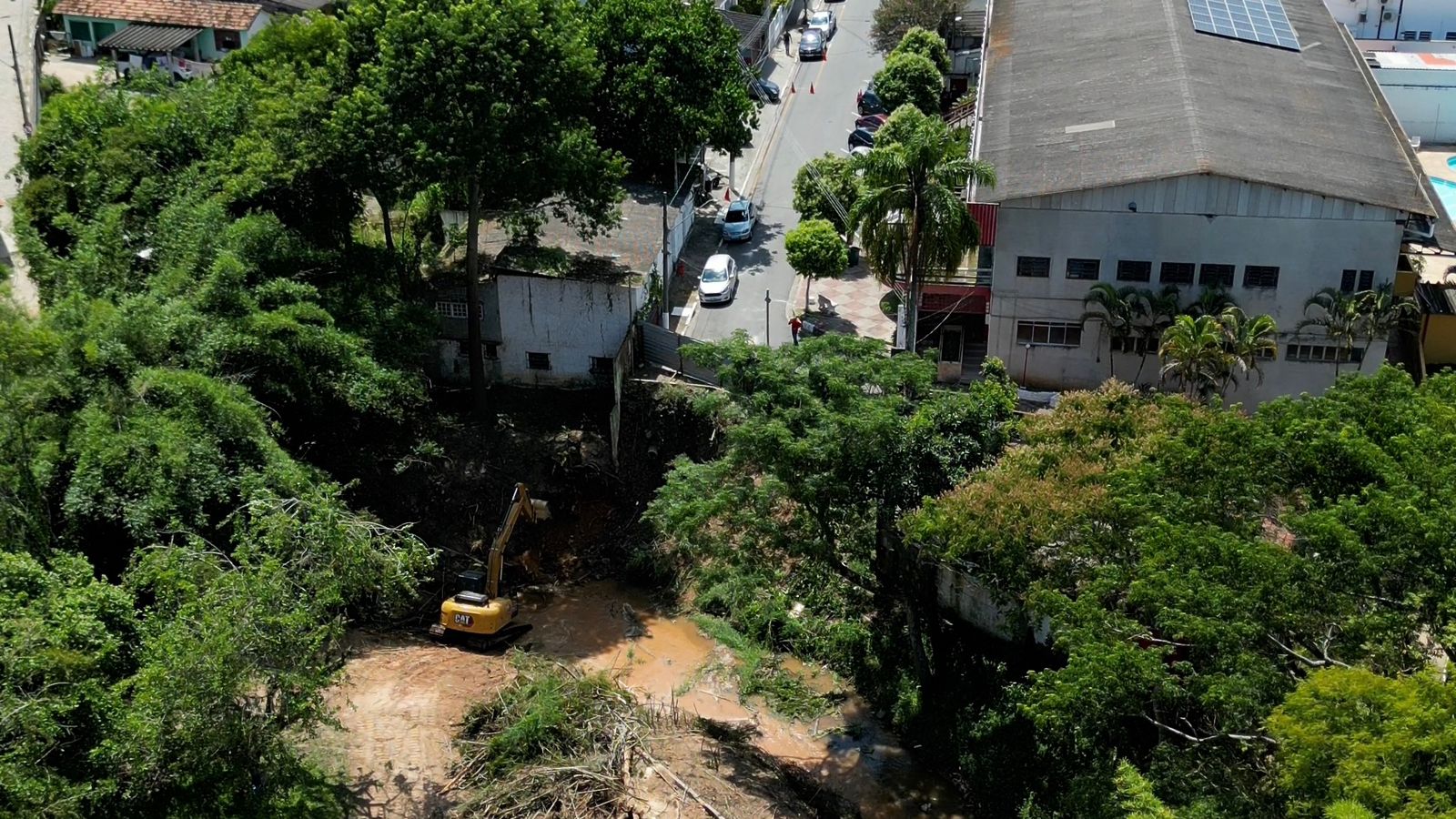 Prefeitura de Guararema inicia a construção de uma nova rua que liga o